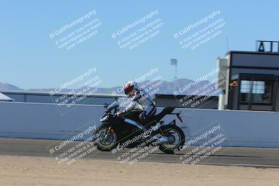 media/Nov-06-2023-Moto Forza (Mon) [[ce023d0744]]/4-Beginner Group/Session 4 (Finish Line Checker)/